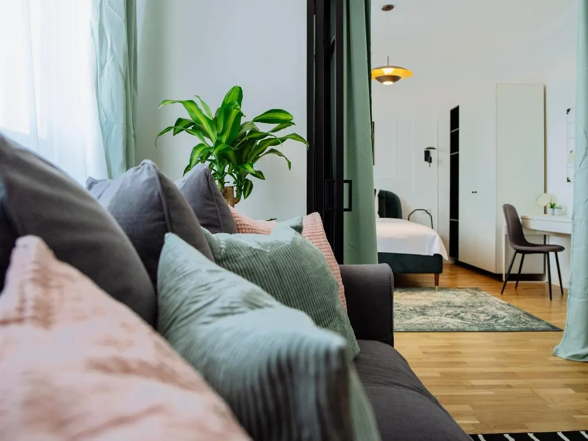 Apartmán Sunny 3Br Midtown Flat - Amazing View Balcony Bukurešť