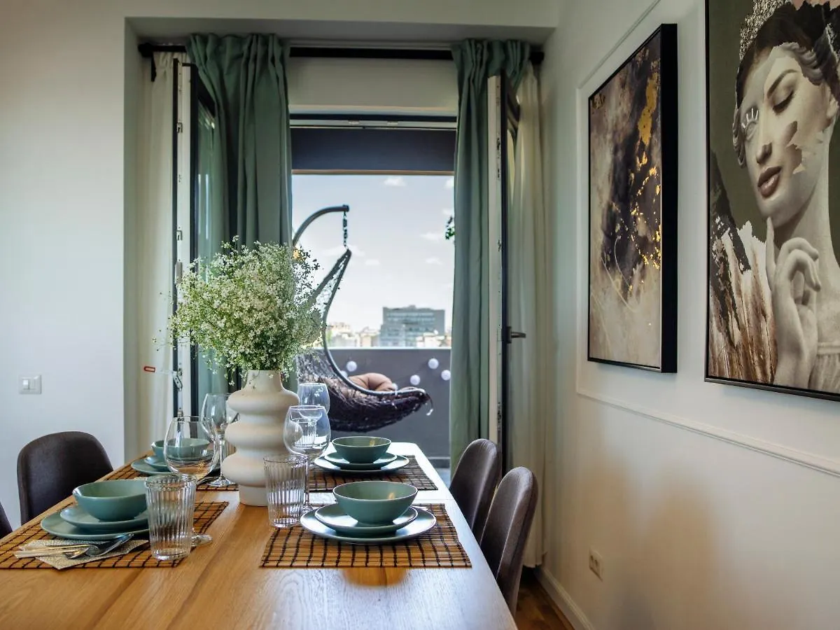 Ferienwohnung Sunny 3Br Midtown Flat - Amazing View Balcony Bukarest