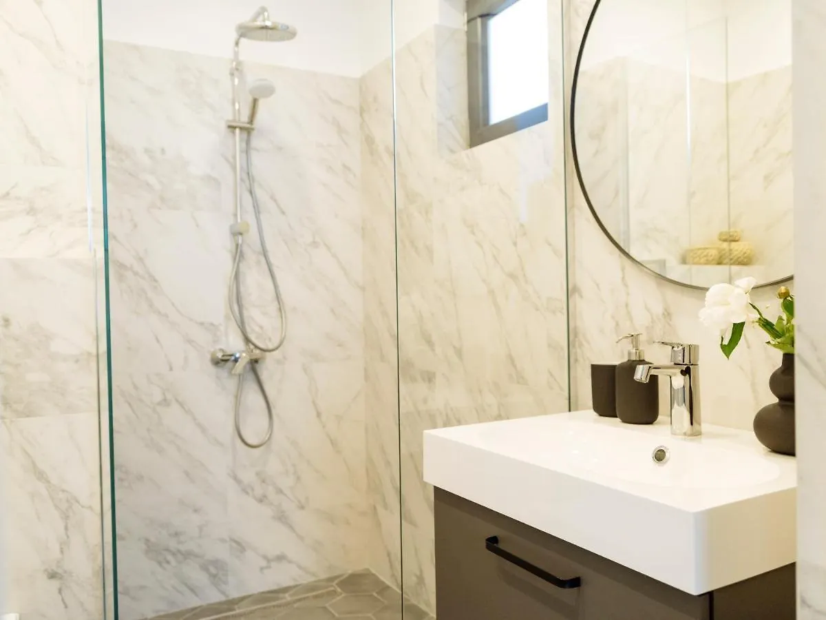 Ferienwohnung Sunny 3Br Midtown Flat - Amazing View Balcony Bukarest