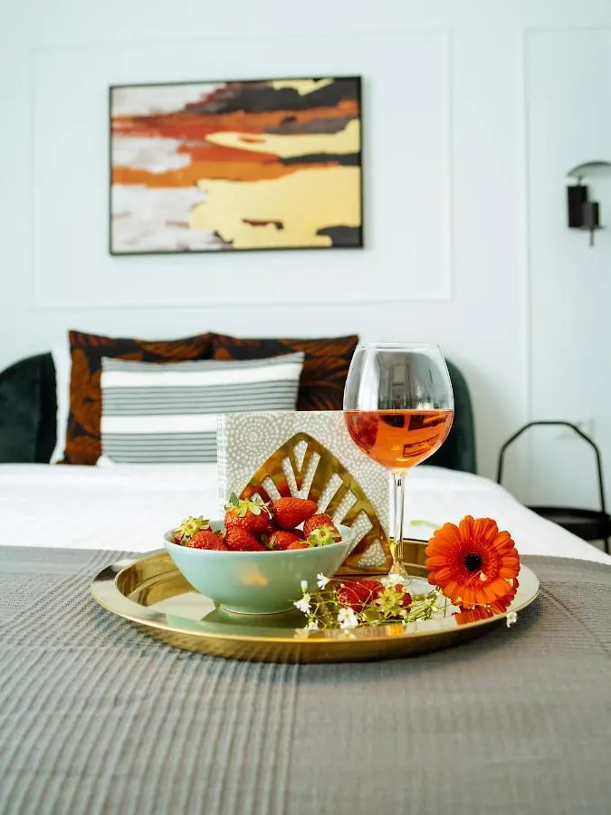 Apartment Ferienwohnung Sunny 3Br Midtown Flat - Amazing View Balcony Bukarest